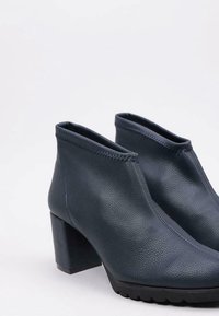 Sandra Fontán VIANLIS - Botines con plataforma - blue