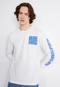 The North Face MOUNTAIN PLAY TEE - Hosszú ujjú felső - white