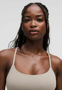 lululemon WUNDER TRAIN STRAPPY RACER C/D - Urheiluliivit: kevyt tuki - warm ash grey