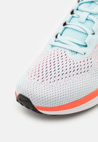 Nike Performance AIR WINFLO 11 - Chaussures de running sur route - glacier blue/barely volt/bright crimson/sail/light photo blue/black
