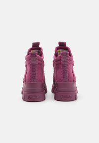 Buffalo ASPHA MID - Botines bajos - berry