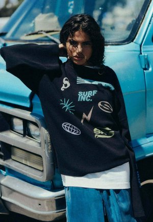 Surf Inc., WIDE, czarny
