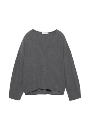- Sweter