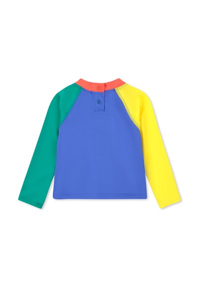 Maglietta a maniche lunghe in blu, verde, giallo e corallo. Presenta una chiusura a scatto al collo con maniche a contrasto e una texture liscia.