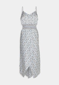 Robe midi sans manches avec motif cachemire bleu, taille froncée et fines bretelles sur fond blanc.