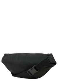 Zwarte heuptas gemaakt van duurzaam materiaal, met een gladde textuur, gebogen vorm en een verstelbare band met een plastic gesp.