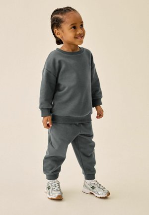 Next, REGULAR FIT - PRICE STARTER CREW JOGGERS SET . - Tepláková súprava - charcoal grey