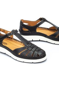 Pikolinos TENERIFE - Sandalias - black