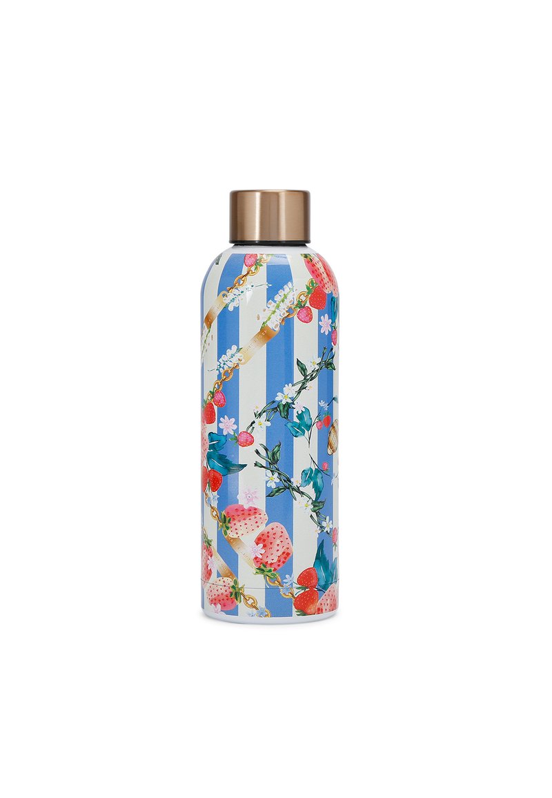 Bottiglia d'acqua in acciaio inossidabile isolata con un motivo a righe blu. Presenta design floreali e motivi di fragole, con un tappo marrone.