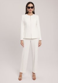 Makalu - Spodnie materiałowe