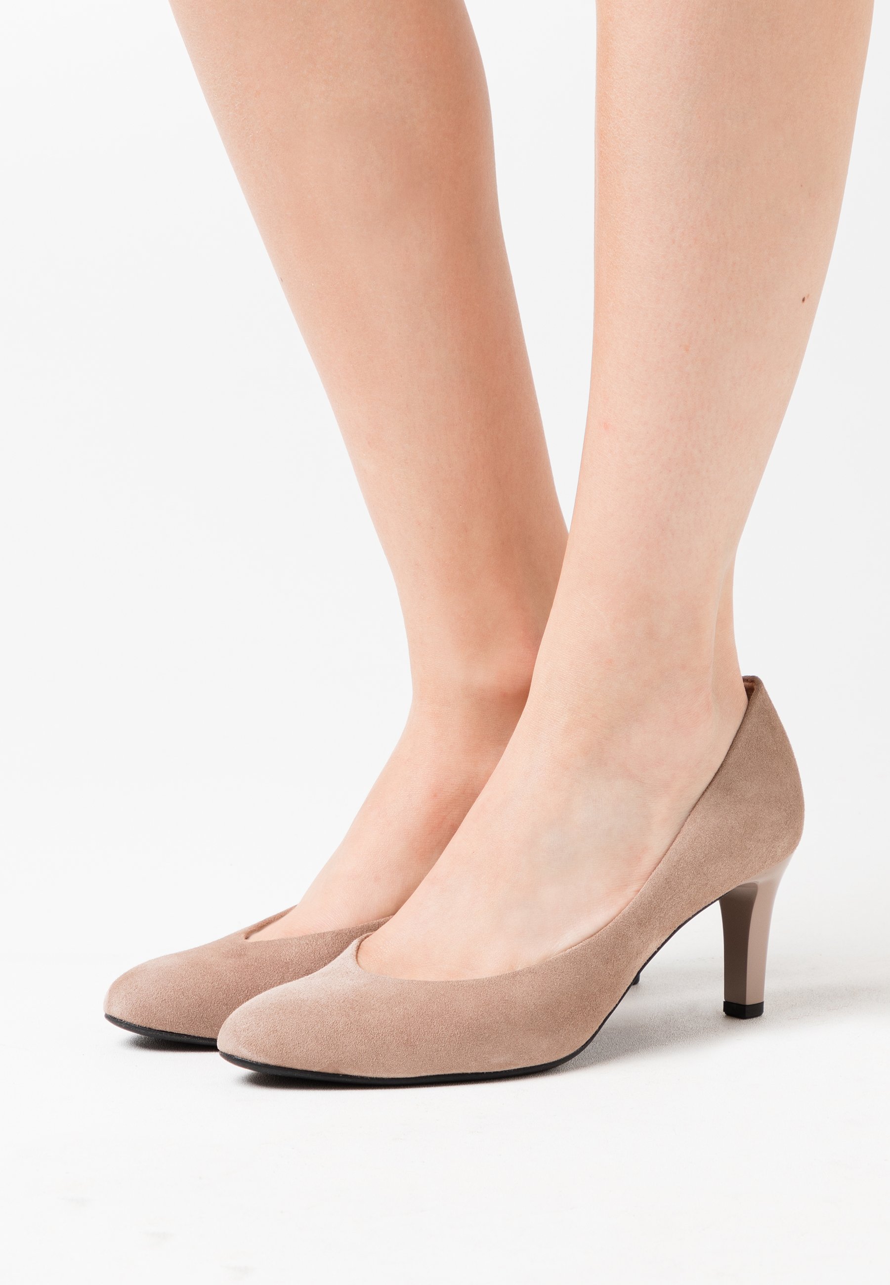 taupe pumps