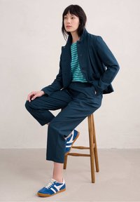 Seasalt Cornwall Lehká bunda - navy forest garden night