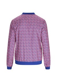 Felpa colorata caratterizzata da un motivo astratto ripetuto in rosa, blu e bianco, con un colletto e polsini blu solidi.