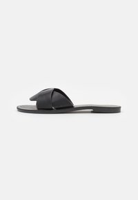 Mules - black