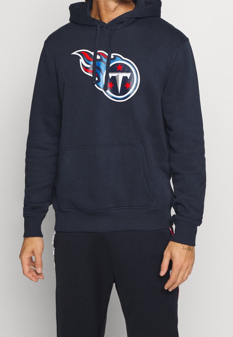 Felpa navy con tasca frontale, caratterizzata da un logo di squadra multicolore, cappuccio con cordoncino e polsini e orlo a costine. Morbido al tatto.