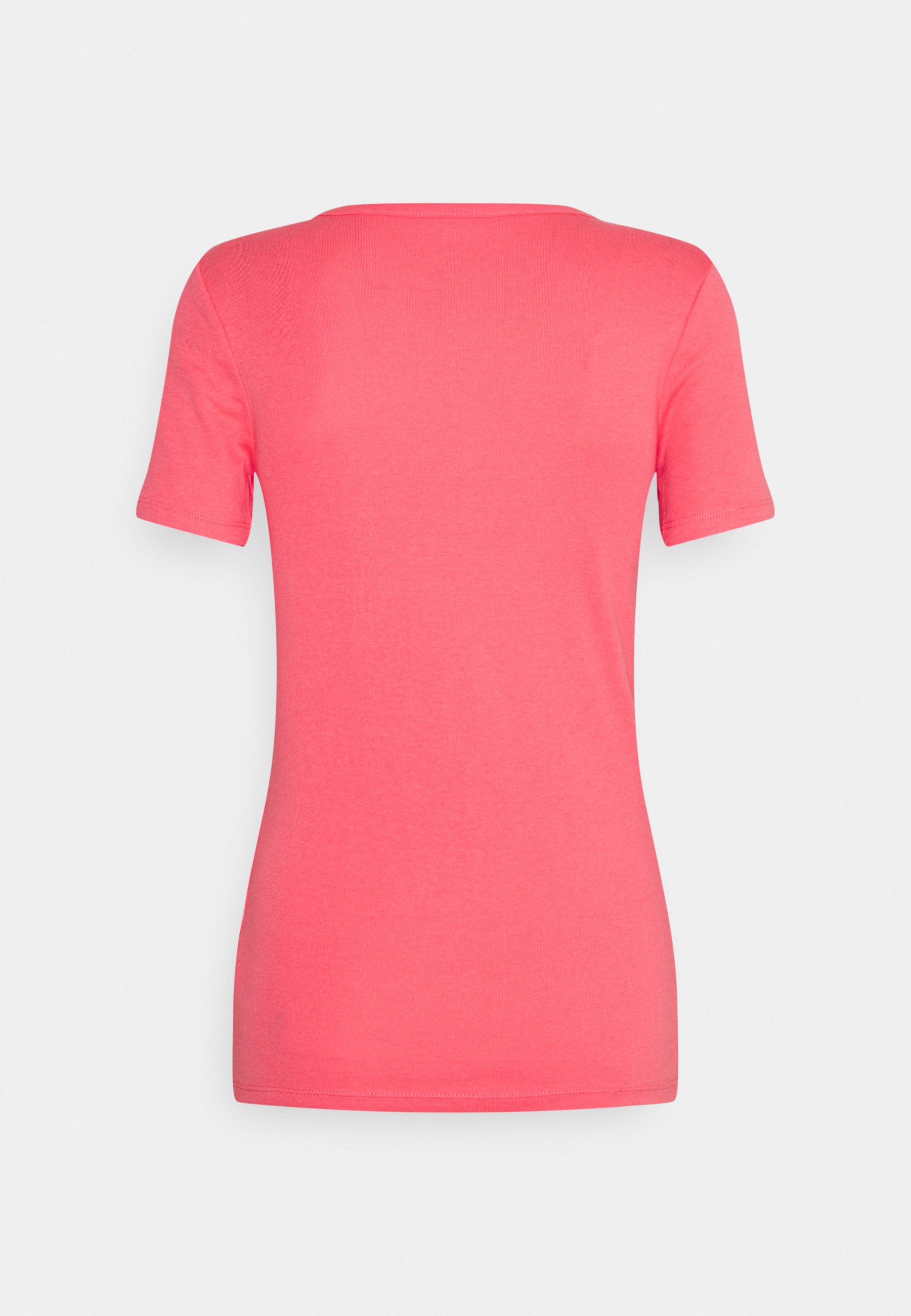 henley shirt gap