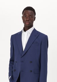 Isaac Dewhirst PREMIUM SUIT - Fato - mid blue