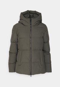 Oliivinvihreä untuvatakki hupulla, jossa edessä vetoketju, tikattu kuvio ja sivutaskut. Kangas on sileä ja hieman kiiltävä.