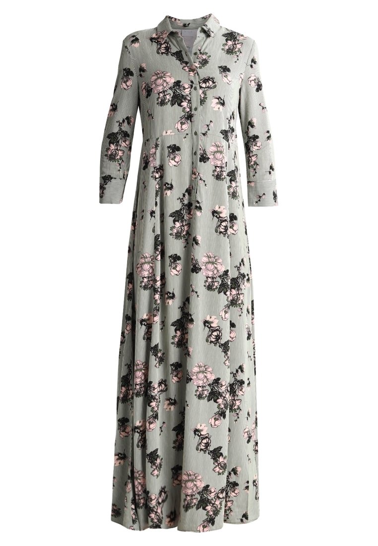 Robe maxi en tissu léger, dotée d'un col, de manches longues, d'un fond vert avec un imprimé floral rose et noir, et d'une fermeture par boutons.