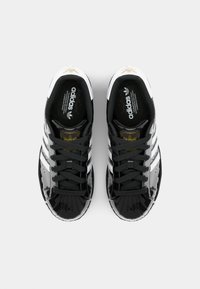 adidas Originals SUPERSTAR II - Tenisky - core black/footwear white/gold metallic