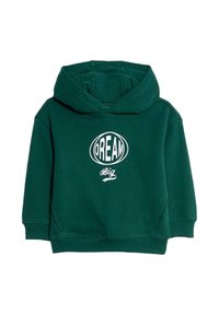 Sudadera de color verde oscuro hecha de tela suave, con un gráfico frontal que dice "SUEÑA en Grande" en letras blancas. Bolsillo tipo canguro en la parte frontal.