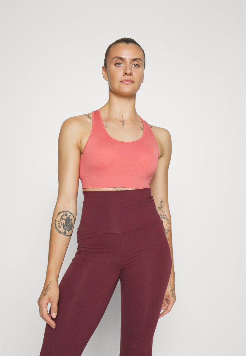 ONLY Play ONPDAISY-2 SEAM BRA  - Brassières de sport à maintien normal - mineral red