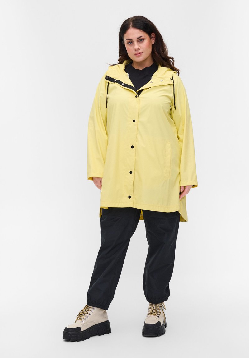Damen Leichte Jacken | Zizzi Regenjacke / wasserabweisende Jacke pale banana/hellgelb - AU41088 Damen Leichte Jacken | Zizzi Regenjacke / wasserabweisende Jacke pale banana/hellgelb - AU41088