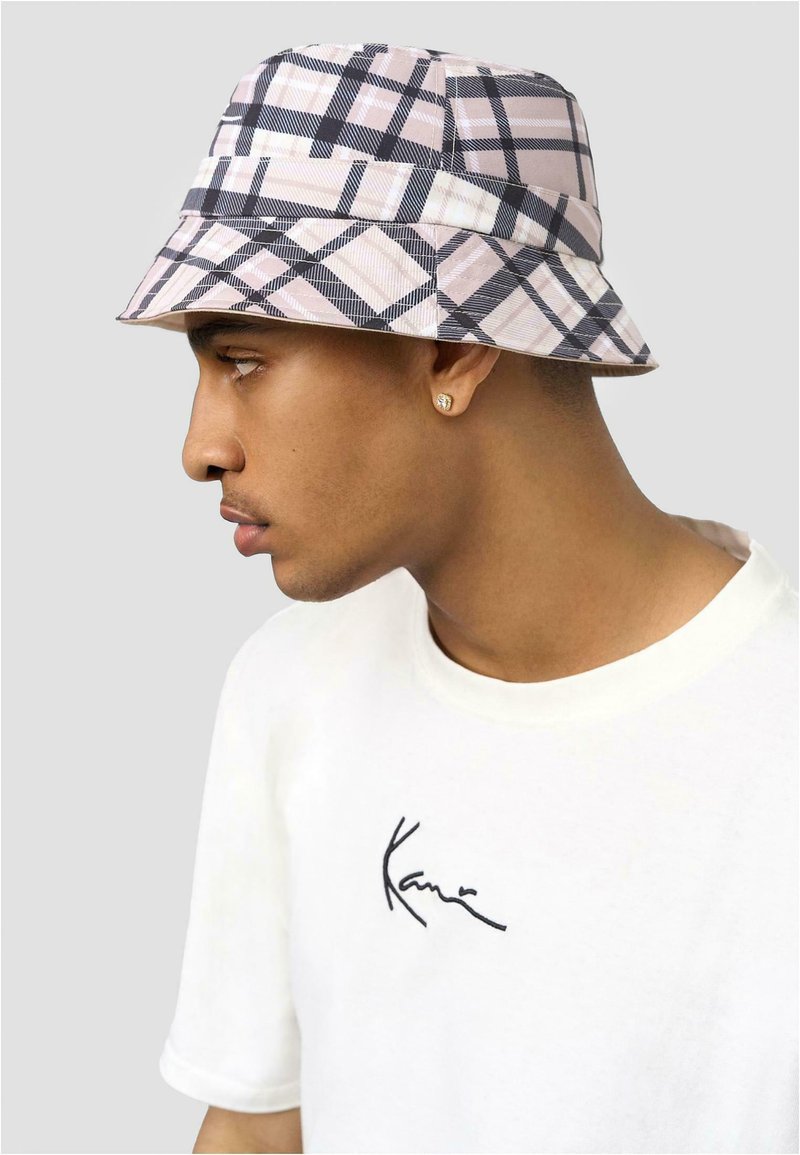 Herren Mützen | Karl Kani SIGNTAURE CHECK REVERSIBLE BUCKET Mütze sand - CP24537 Herren Mützen | Karl Kani SIGNTAURE CHECK REVERSIBLE BUCKET Mütze sand - CP24537