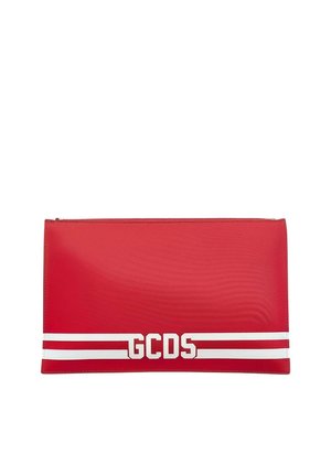 Pochette rettangolare rossa con doppie strisce bianche e logo GCDS bianco al centro nella parte inferiore anteriore.