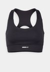 MEDIUM SUPPORT RACER BACK BRA - Športni modrček s srednjo podporo - black