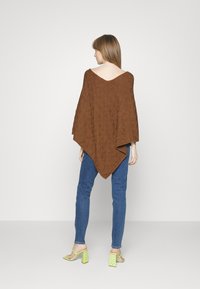 Cream CRIA PONCHO - Capa - brown