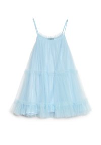 Svetlo modra obleka iz šifona z tankimi naramnicami, večplastnimi stopnjami in nabranim robom. Mehka tekstura, tekoč dizajn in prozoren videz.