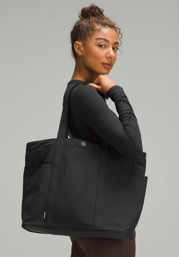 DAILY MULTI-POCKET TOTE - Sporttasche