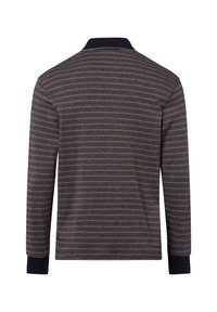 Wielokolorowa koszulka polo z długim rękawem w ciemnoszarym kolorze, z cienkimi poziomymi paskami. Posiada jednolitą granatową kołnierzyk i mankiety. Miękka, teksturowana tkanina.