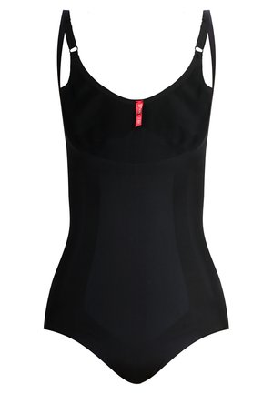 Musta bodysuit, jossa on säädettävät hihnat; sileä kangas, muotoilevat paneelit sivuilla ja keskellä punainen logo.