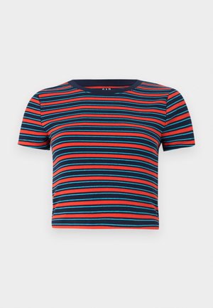 Lyhythihainen, pyöreäkauluksinen T-paita, jossa on tummansiniisiä, punaista ja turkoosia vaakaraidallista kuviota. Valmistettu pehmeästä puuvillasekoitteesta, jossa on istuva siluetti.