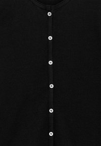 Unausgewählt, black