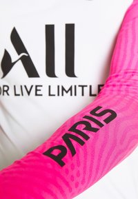Nike Performance Artykuły klubowe