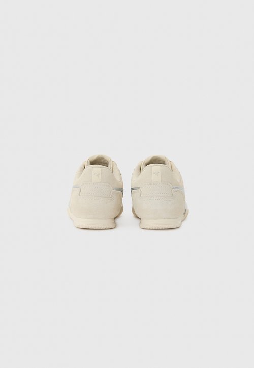 PUMA BELLA DONNA METALLIC JR UNISEX - Trainers - alpine snow/silver-coloured — foto 3