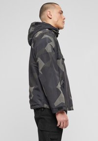 Brandit Vetrovka -  darkcamo