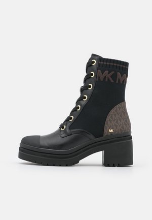 Plateaustiefelette - black