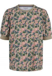 Top floral de manga corta con cuello redondo. Presenta un patrón verde, rosa y azul sobre un fondo beige y puños de oliva acanalados.