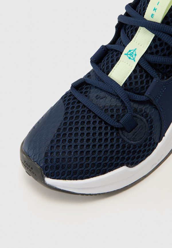 AIR ZOOM CROSSOVER UNISEX – Basketballschuh