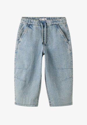 Svetlomodré denimové šortky s elastickým pásom, šnúrkou, prednými vreckami a detailmi švov na kolenách.
