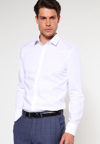 OLYMP No. Six - SUPER SLIM FIT - Formalna srajca - white Miniaturna slika 1