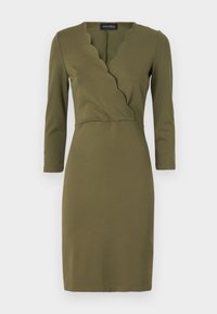 3/4 SLEEVES MINI SCALLOPED EDGE DRESS - Žerzejové šaty - khaki