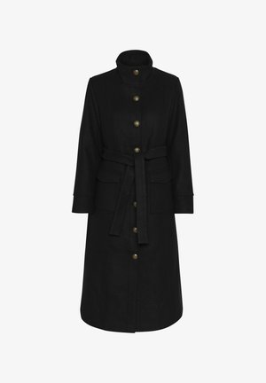 Juodas paltas su aukštu apykakle, auksiniais mygtukais ir diržu liemens srityje. Yra dvi priekinės kišenės ir tiesi forma.