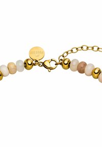 Armband in Goldoptik mit runden Perlen in Pastellfarben und glatter Oberfläche. Enthält einen Verschluss und einen Markenschilder an der Kette.