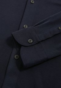 Reiss REGULAR FIT - BOBBY CUTAWAY-COLLAR - Camicia - navy