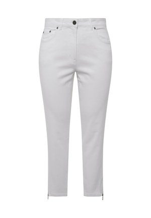Białe dżinsy o slim fit, z przednimi kieszeniami i zamkami błyskawicznymi przy kostkach. Materiał ma gładką teksturę i jednolity wzór.
